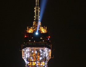 Eiffel Tower beacon