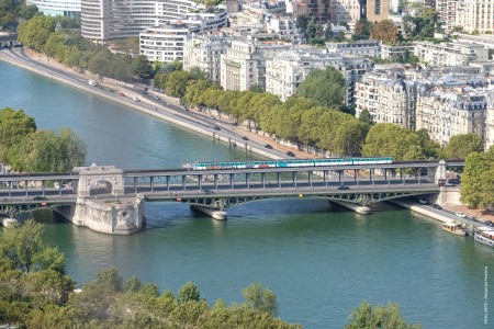 Bir Hakeim Bridge