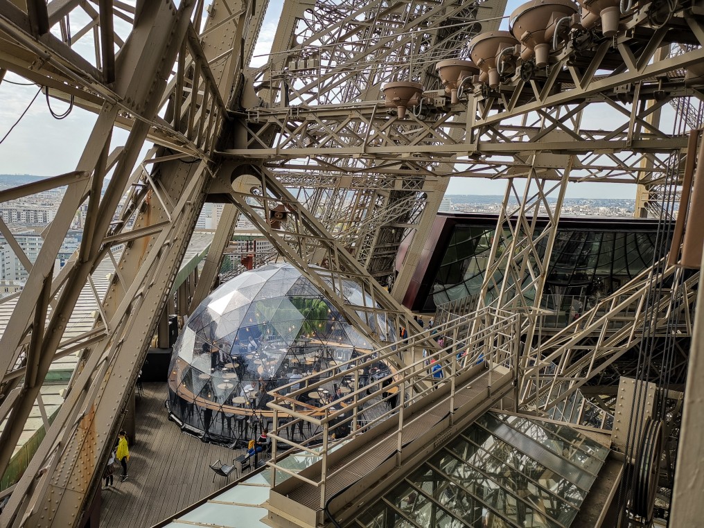 External view on the dome on the first floor