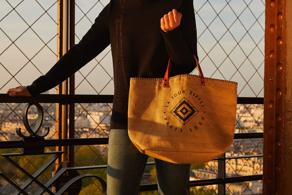 Eiffel Tower x Saint James collection – Women’s sailor sweater and tote bag