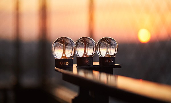 Photo of official Eiffel Tower snow globes